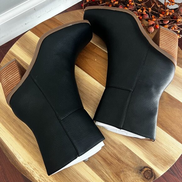 Yellow Box Maora Womens Heeled Boot Squared Toe Sz 6 in Black Faux Leather - Picture 7 of 10